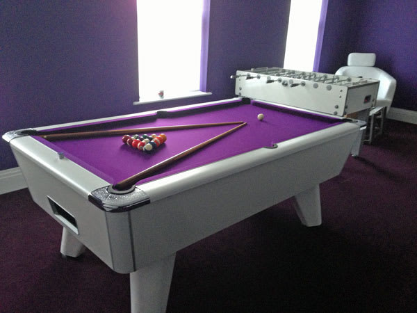 supreme-winner-white-purple-with-football-table.jpg