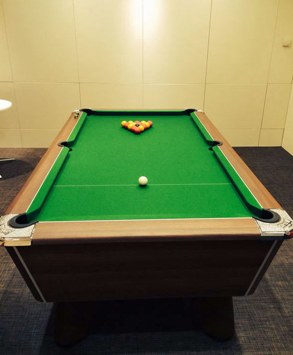 supreme-winner-pool-table-walnut-green-home-leisure-direct.jpg