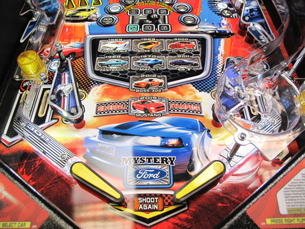 Stern Mustang Pinball Machine - Flippers