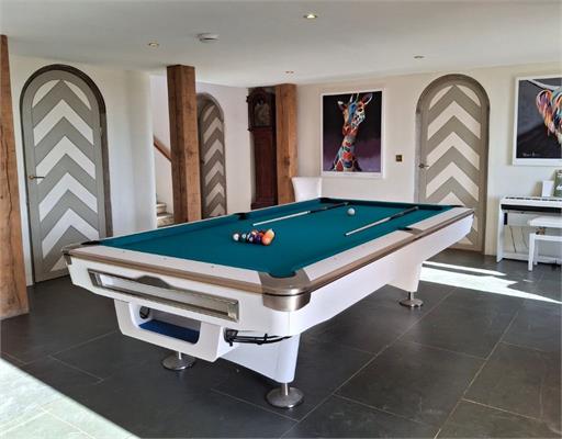 Signature Lincoln American Pool Table: White - 7ft, 8ft, 9ft