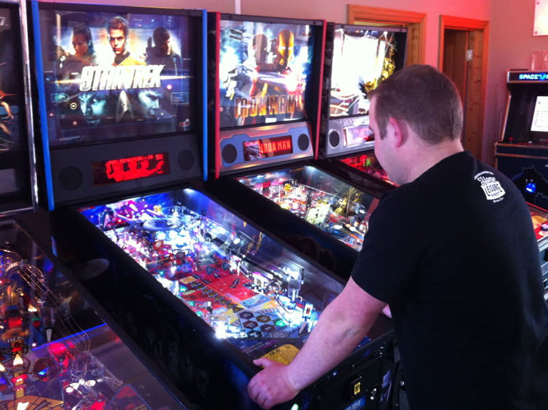 Stern Star Trek Pro Pinball Machine Code Update - Josh Playing in the Home Leisure Direct Showroom