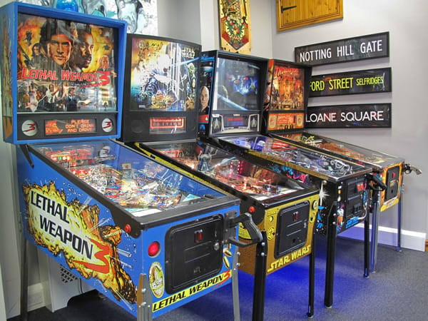 Vintage Pinball Machines 