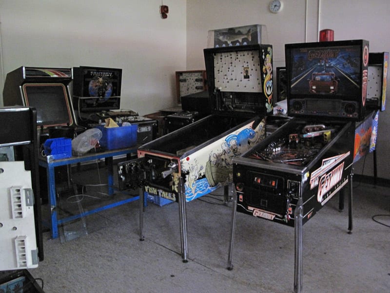 heighway-pinball-factory-tour-vintage-pinball-machines-home-leisure-direct.jpg
