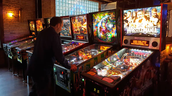 headquarters-2-barcade-andy-playing-arcade-machines.jpg