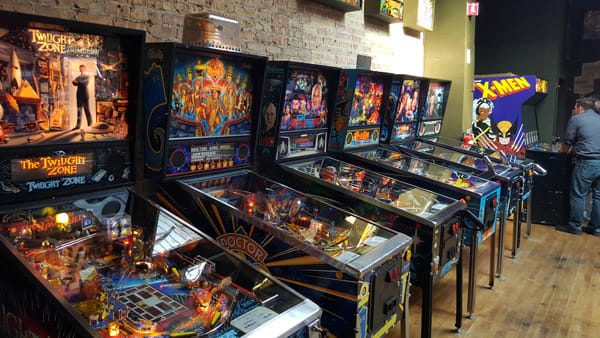 logans-barcade-pinball-machines-arcade-machines.jpg