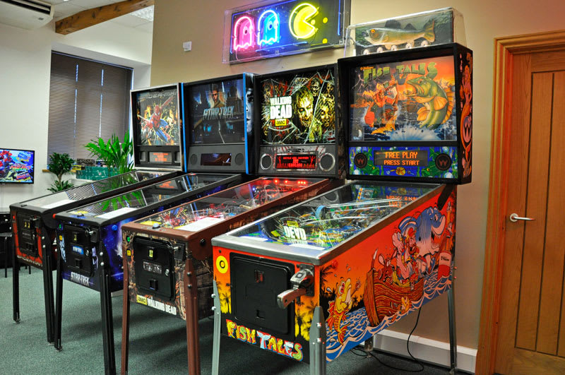 15976-fish-tales-pinball-machine-for-sale-cabinet.jpg