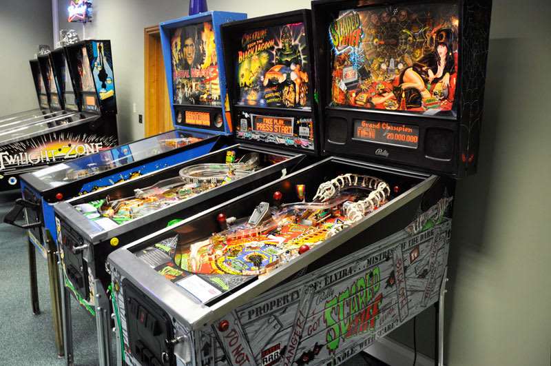 17944-scared-stiff-pinball-machine-in-home-leisure-direct-showroom.jpg