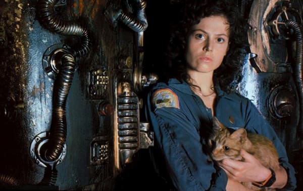 sigourney-weaver-alien-pinball-machine-film-clip.jpg