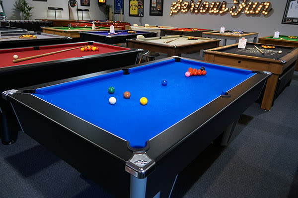 snooker-balls-on-table.jpg