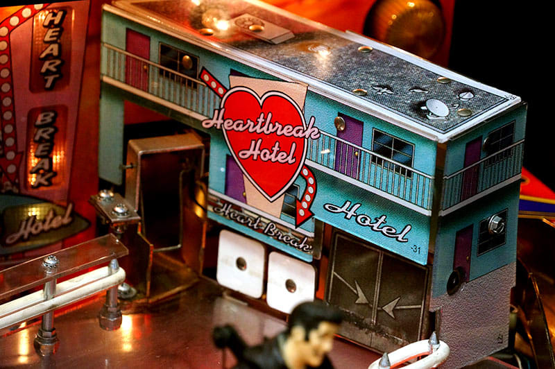 Elvis Pinball Machine - Heartbreak Hotel