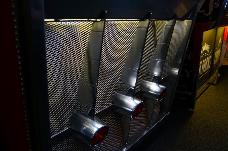 Seeburg KD200 Vintage Jukebox - Dark View: Grille