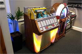 Seeburg M100C Vinyl Jukebox