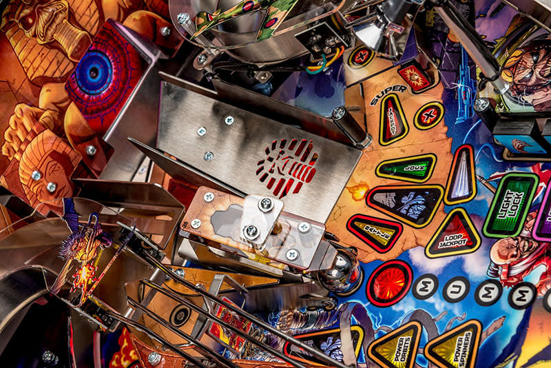Iron Maiden LE Pinball Machine - Centre Ramp