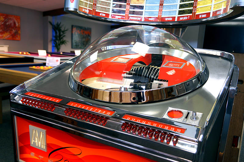 Ami Continental 2 Vinyl Jukebox - Dome