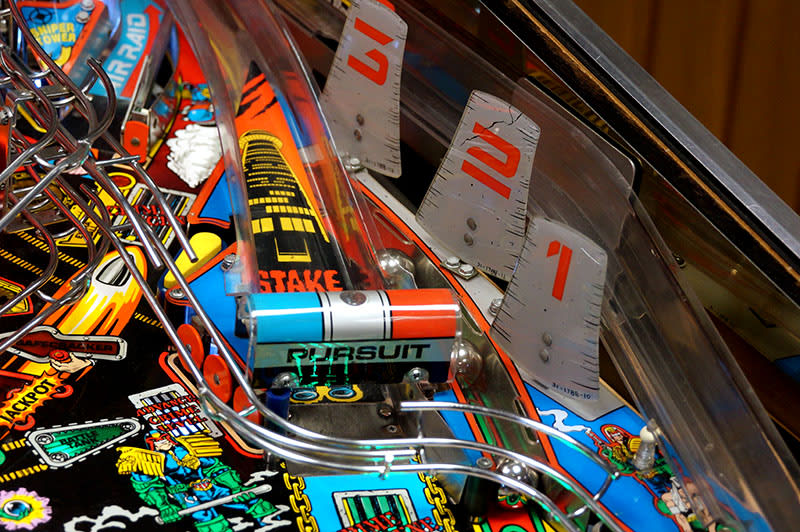 Judge Dredd Pinball Machine - Cooling Towers Captive Balls