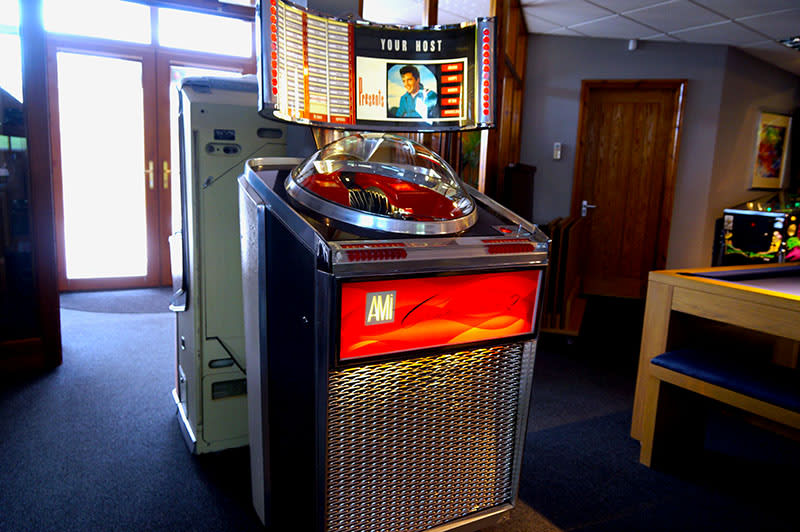AMI Continental 2 Vinyl Stereo Jukebox - In Showroom (Dark)