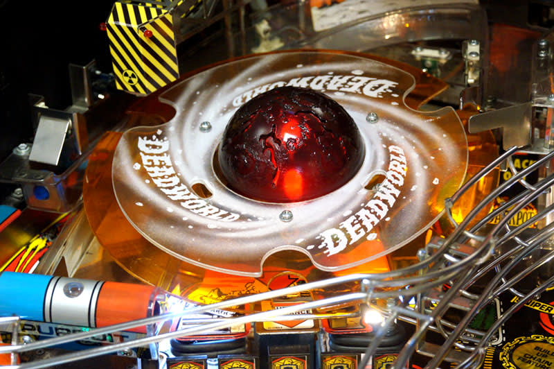 : https://47pins.com/product/judge-dredd-pinball-machine/ Judge Dredd Pinball Machine - Dead World