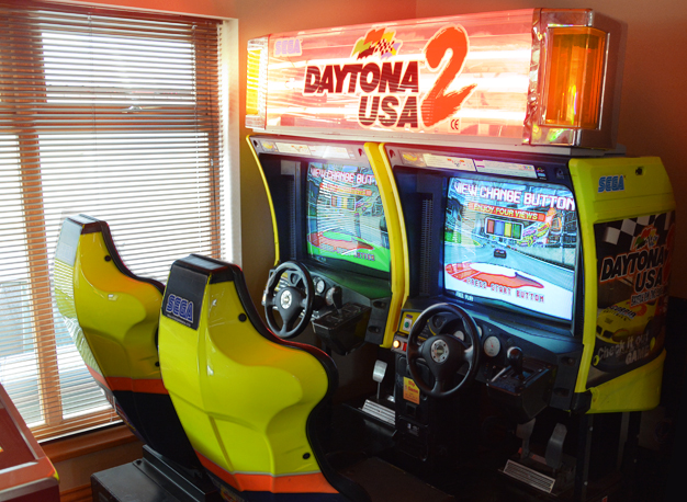 Arcade Car Racing Game