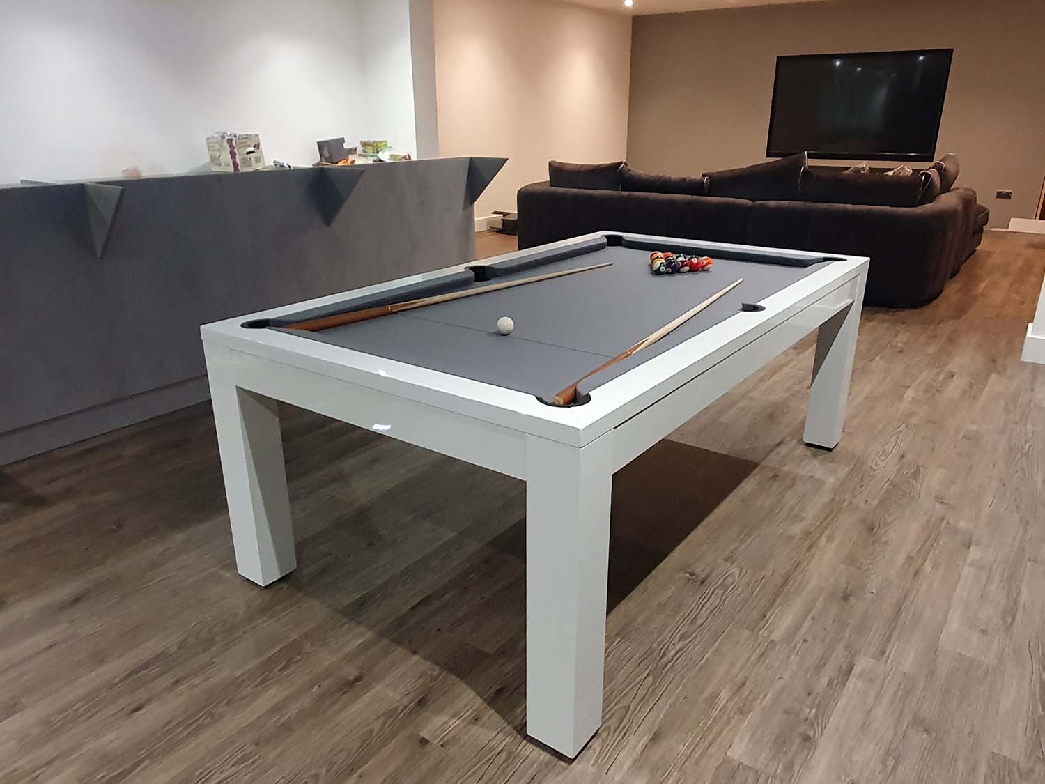 Signature Hawkes Pool Dining Table - High Gloss White: 7ft | Free ...