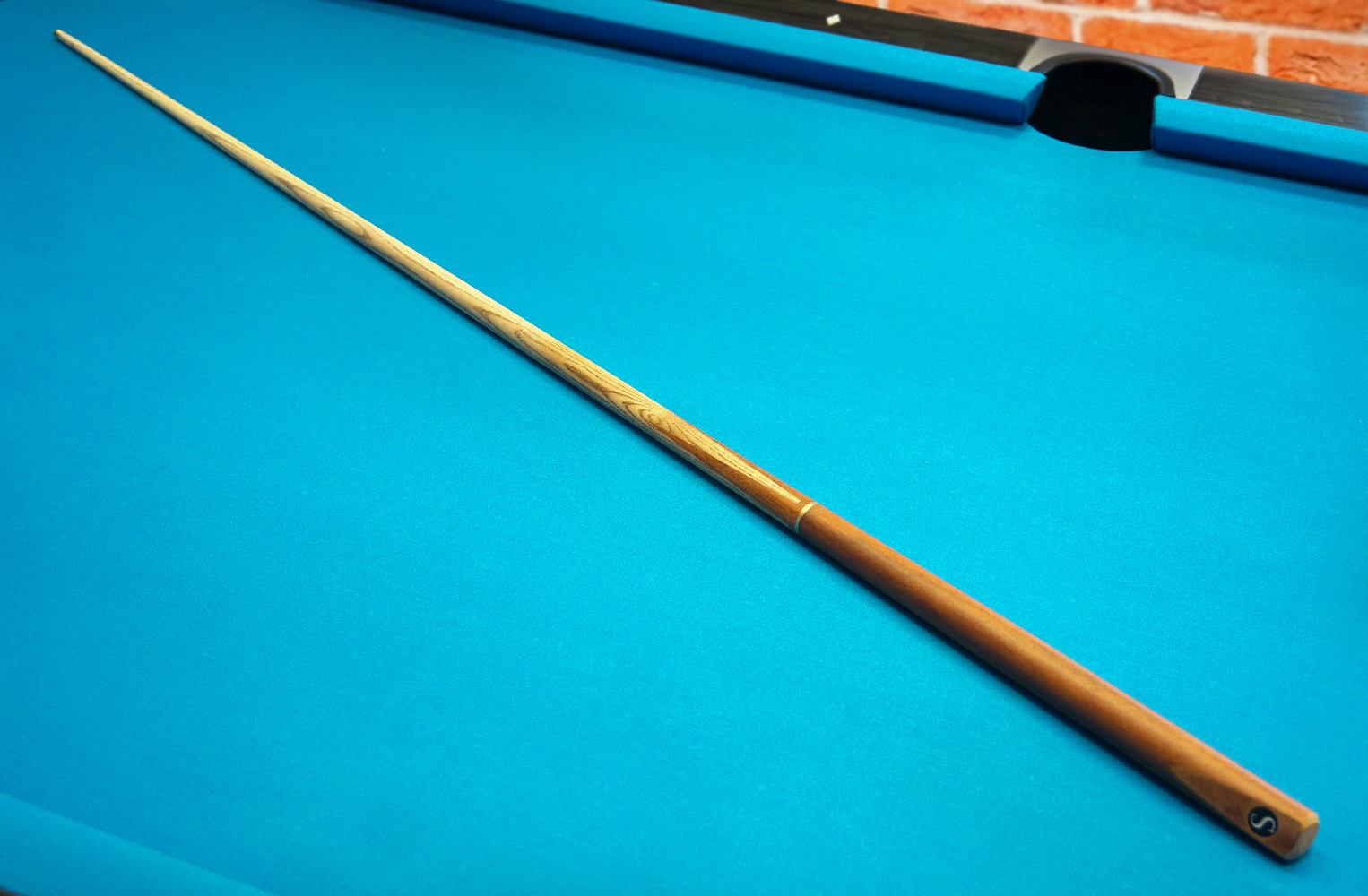 Signature Whirlwind Ash Pool Cue 57 Free Delivery