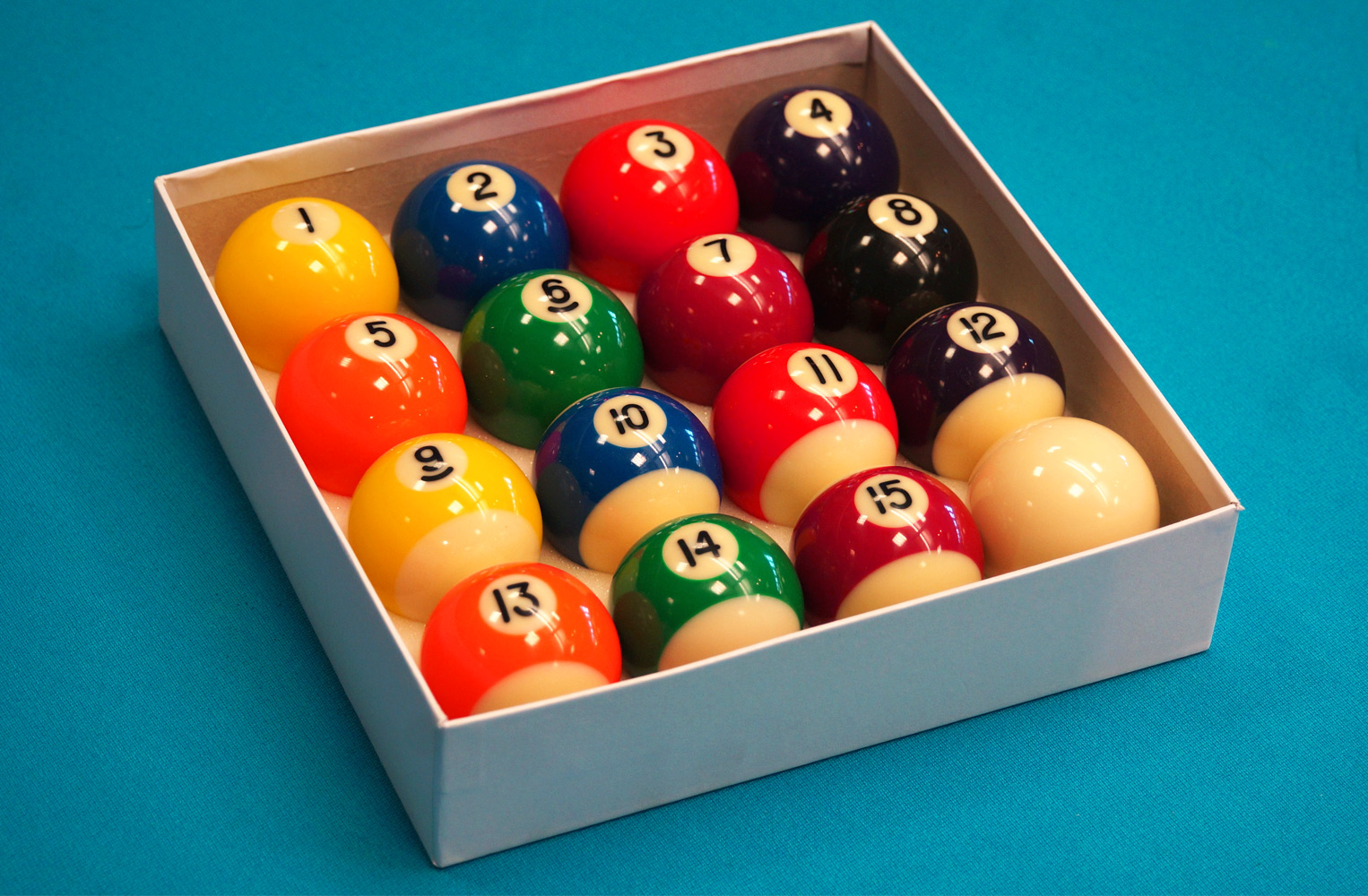 Signature 2" Spots and Stripes Pool Balls Free Delivery!