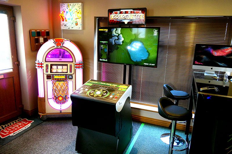 Golden Tee 2021 - In Showroom