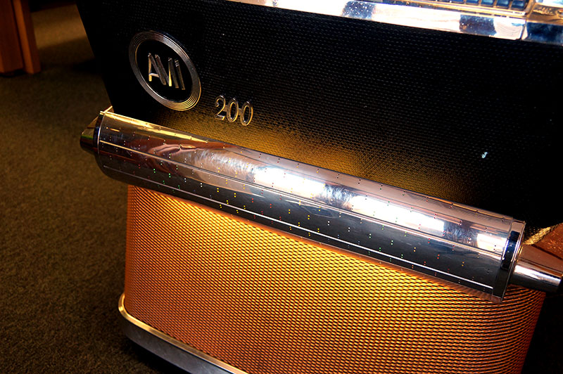 AMI H Vintage Vinyl Jukebox - Grille
