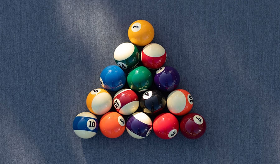 cornilleau-spot-and-stripes-pool-balls.jpg