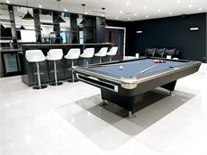 Signature Lincoln American Pool Table: Black - 7ft, 8ft, 9ft