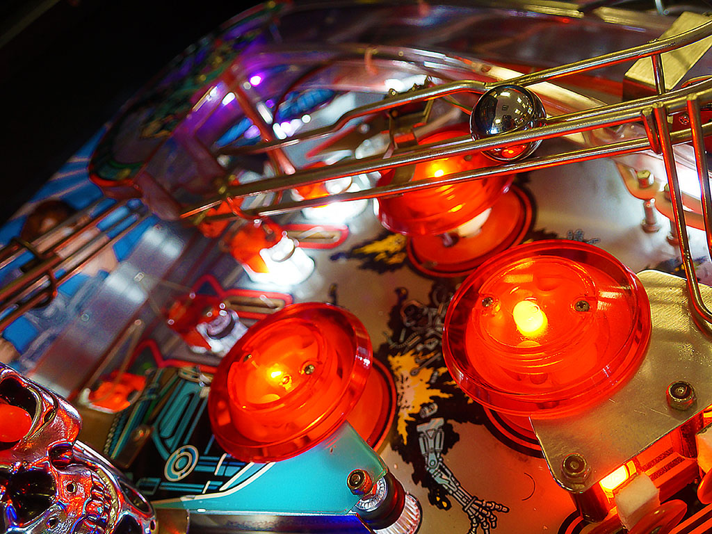 Terminator 2 Pinball Machine - Gameplay