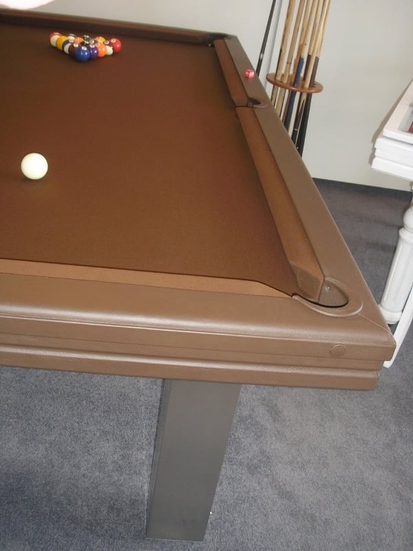 Billard Toulet Leatherlux Corner Detail