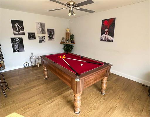 Signature Chatsworth Pool Table - 6ft, 7ft