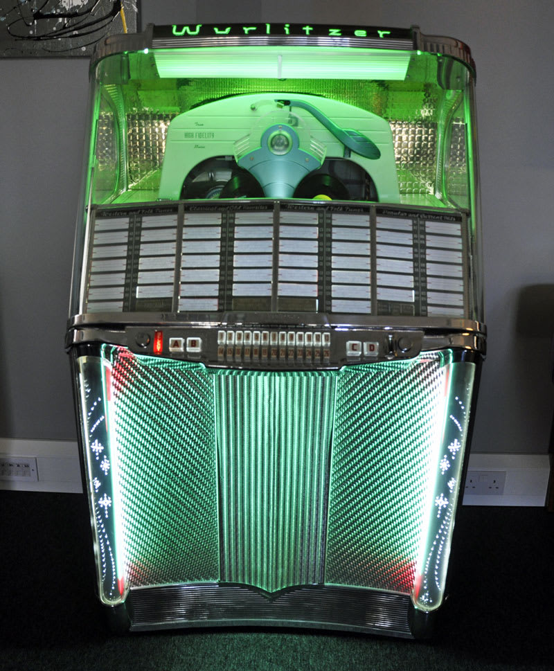 wurlitzer-1900-jukebox-full-length.jpg